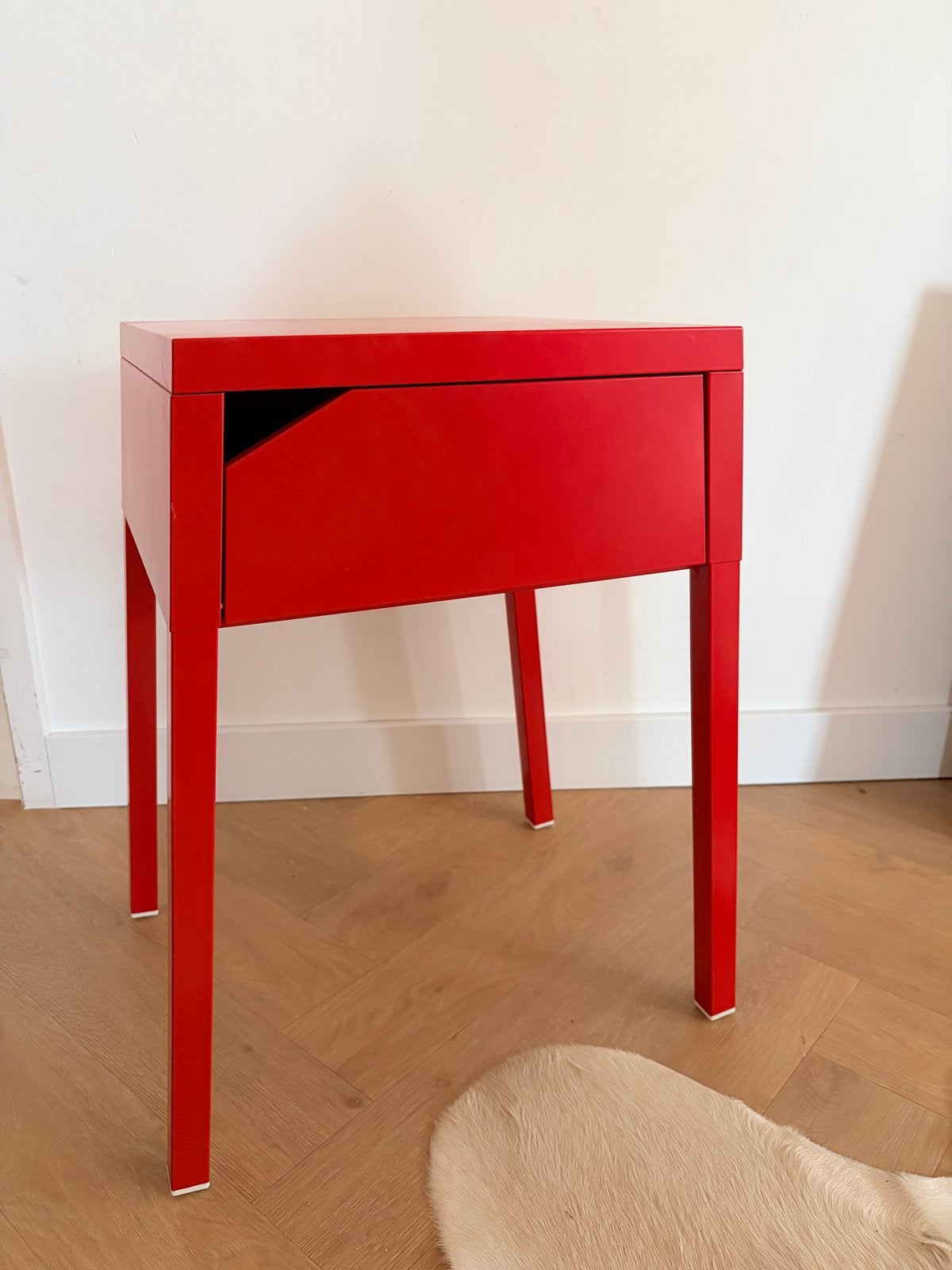 IKEA Selje nachtkastje rood - Goede staat, Ophalen, Gebruikt, Minder dan 45 cm, Metaal of Aluminium