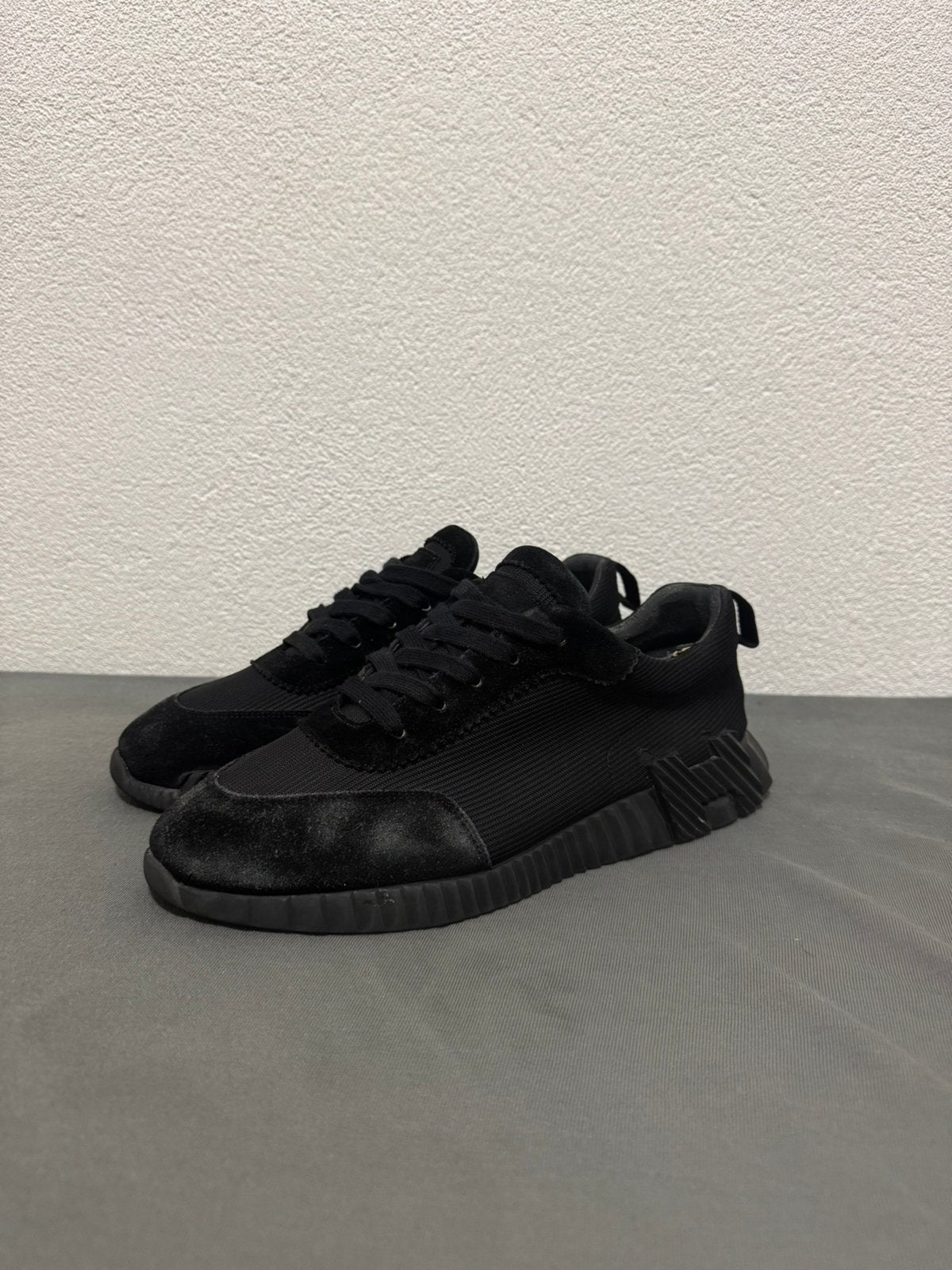 Hermes bouncing sneakers - zwart, Zwart, Ophalen of Verzenden, Sneakers of Gympen, Zo goed als nieuw