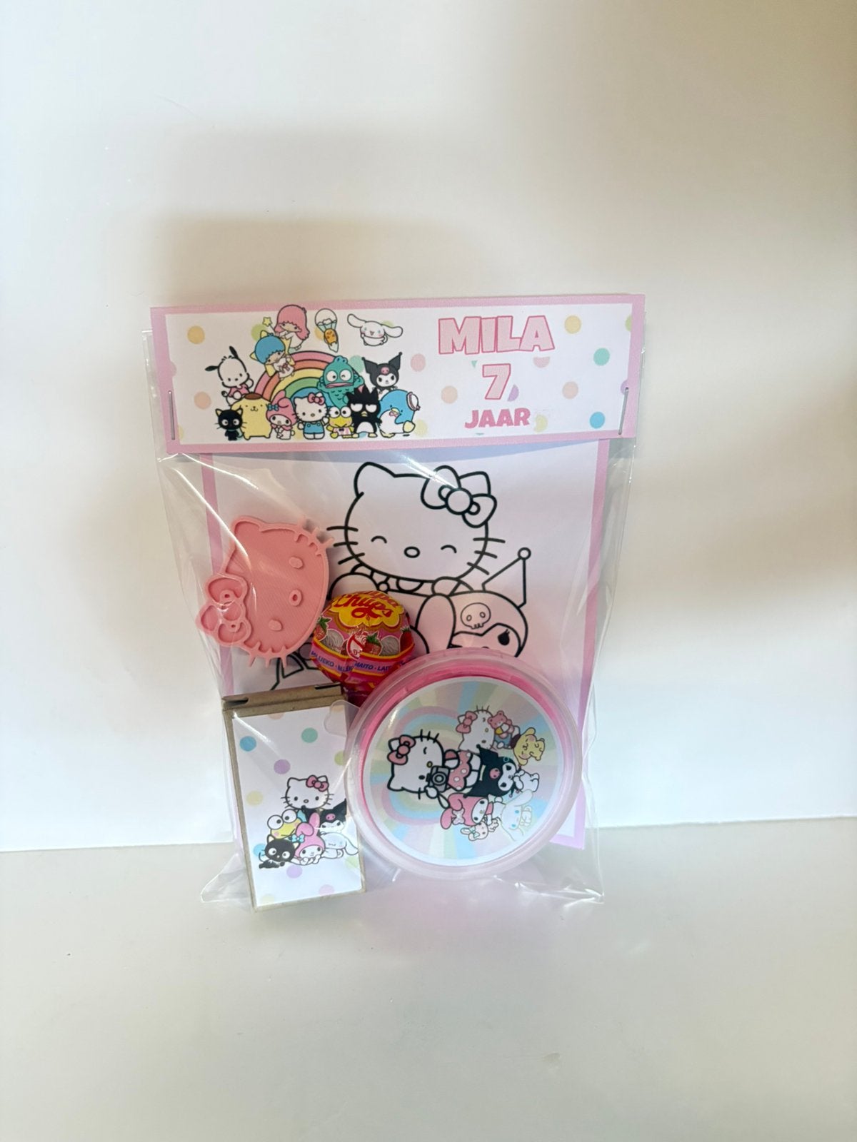Traktatie knutselkit  hello kitty & friends, Ophalen of Verzenden, Nieuw, Feestartikel, Verjaardag