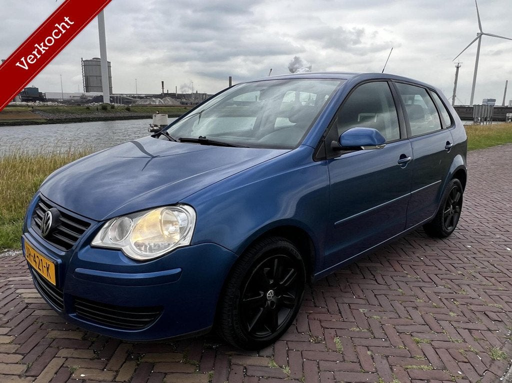 Volkswagen Polo 1.4-16V AIRCO|5-DRS|NW APK, Auto's, Volkswagen, Voorwielaandrijving, Zwart, 4 cilinders, Blauw