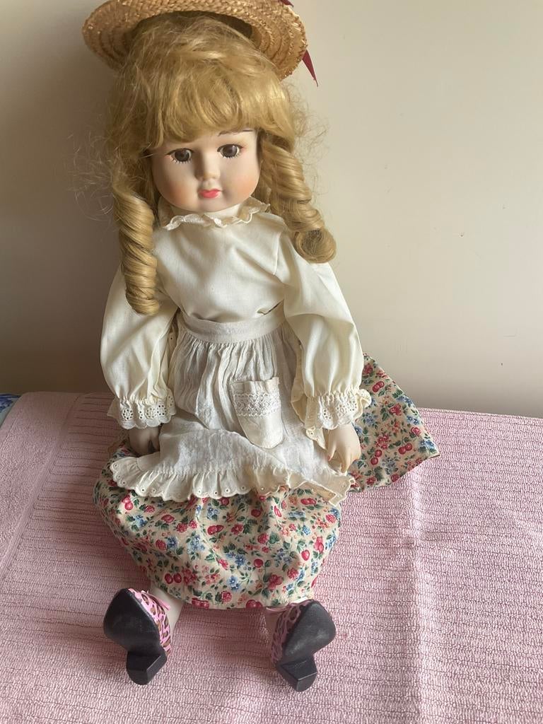 Voor de verzamelaar 2 poppen, Verzamelen, Poppen, Ophalen of Verzenden, Zo goed als nieuw, Pop