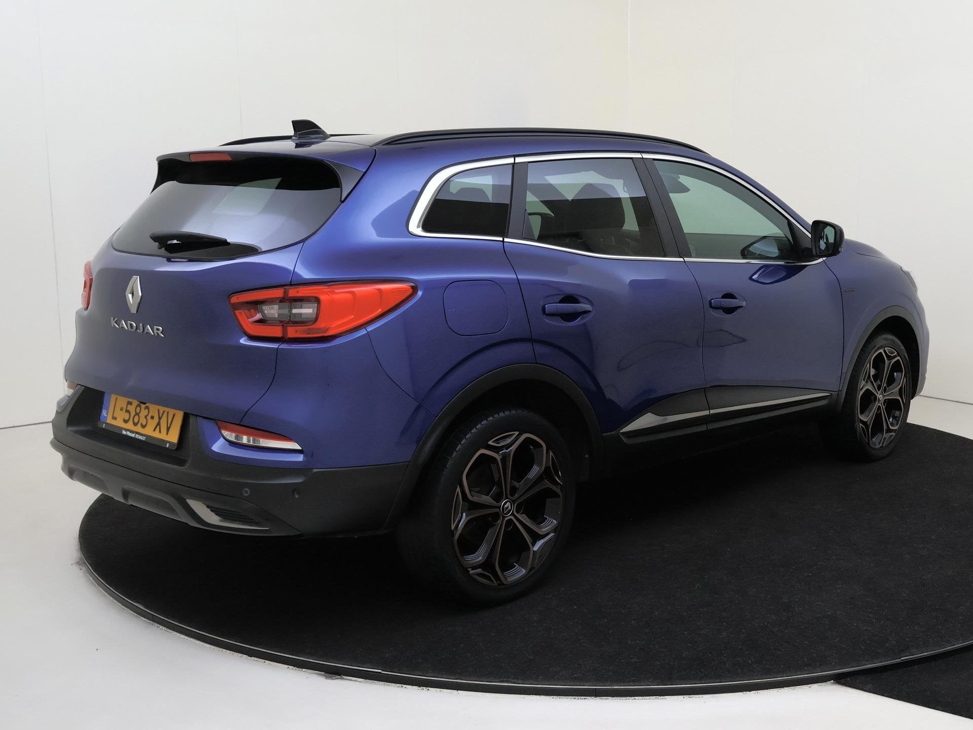Renault Kadjar 1.3 TCe Black Edition LM velgen | Climat Cont, Auto's, Voorwielaandrijving, Kadjar, Gebruikt, 4 cilinders