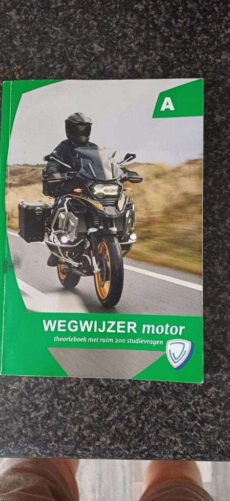 Motor theorieboek, Boeken, Ophalen of Verzenden, Alpha, Zo goed als nieuw, Niet van toepassing