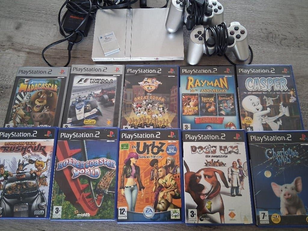 Playstation 2 met controllers en spelletjes, Spelcomputers en Games, Spelcomputers | Sony PlayStation 2, Gebruikt, Slim, Zilver