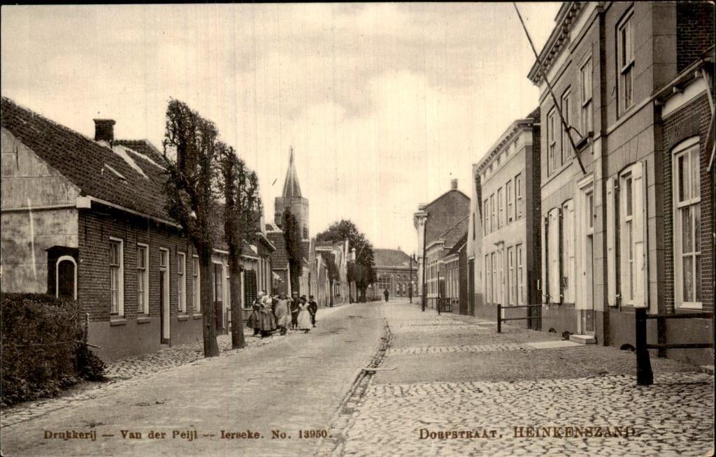 Heinkenszand - Dorpsstraat - Drukkerij Van der Peijl, Verzamelen, Ansichtkaarten | Nederland, Ongelopen, Zeeland, Voor 1920, Ophalen of Verzenden
