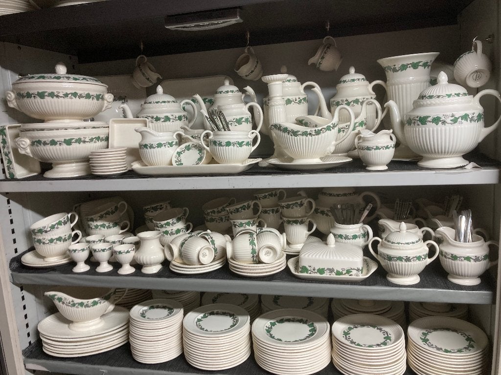wedgwood stratford servies, Ophalen of Verzenden, Zo goed als nieuw, Aardewerk, Overige typen