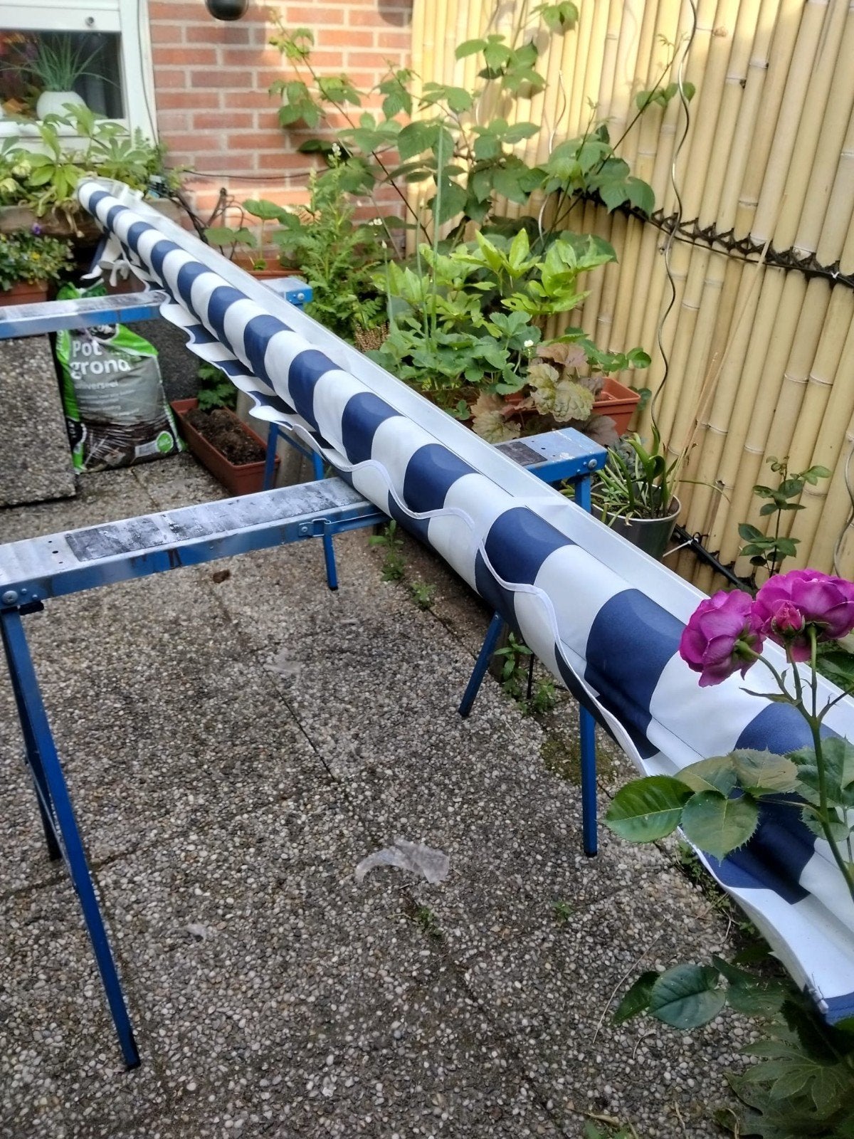Nieuw Zonnescherm met Handbediening - 295x200 cm, Ophalen, Nieuw, 150 tot 300 cm, 250 cm tot 450 cm