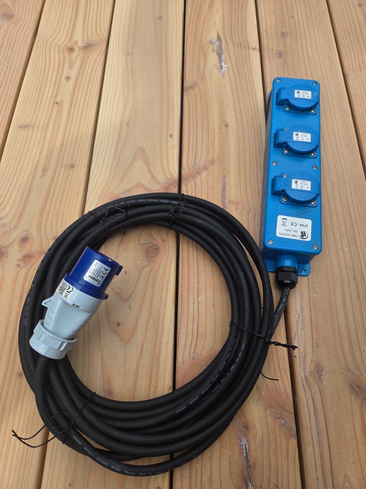 ProPlus 3-voudige CEE stekkerdoos - 10 meter camping stekker, Ophalen of Verzenden, Nieuw