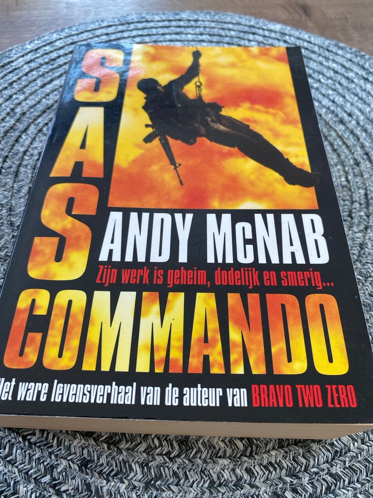 SAS Commando - Andy McNab (Het ware levensverhaal), Boeken, Ophalen, 1945 tot heden, Gelezen, Landmacht