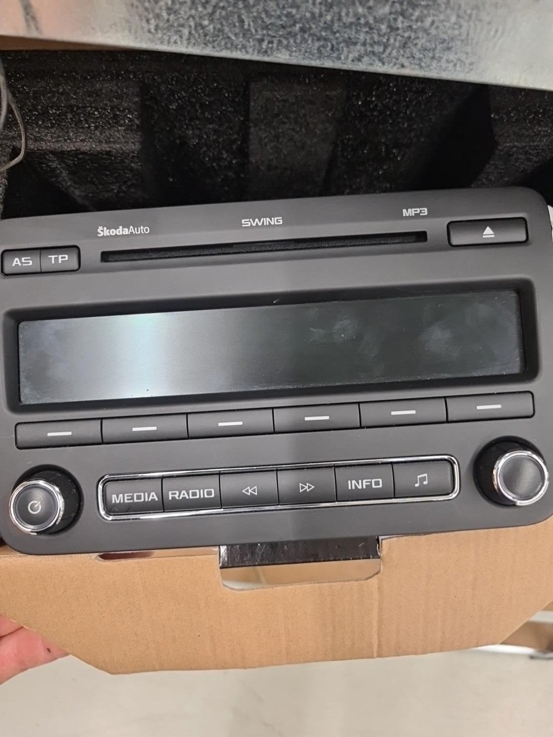 Skoda Radio, Ophalen of Verzenden, Zo goed als nieuw