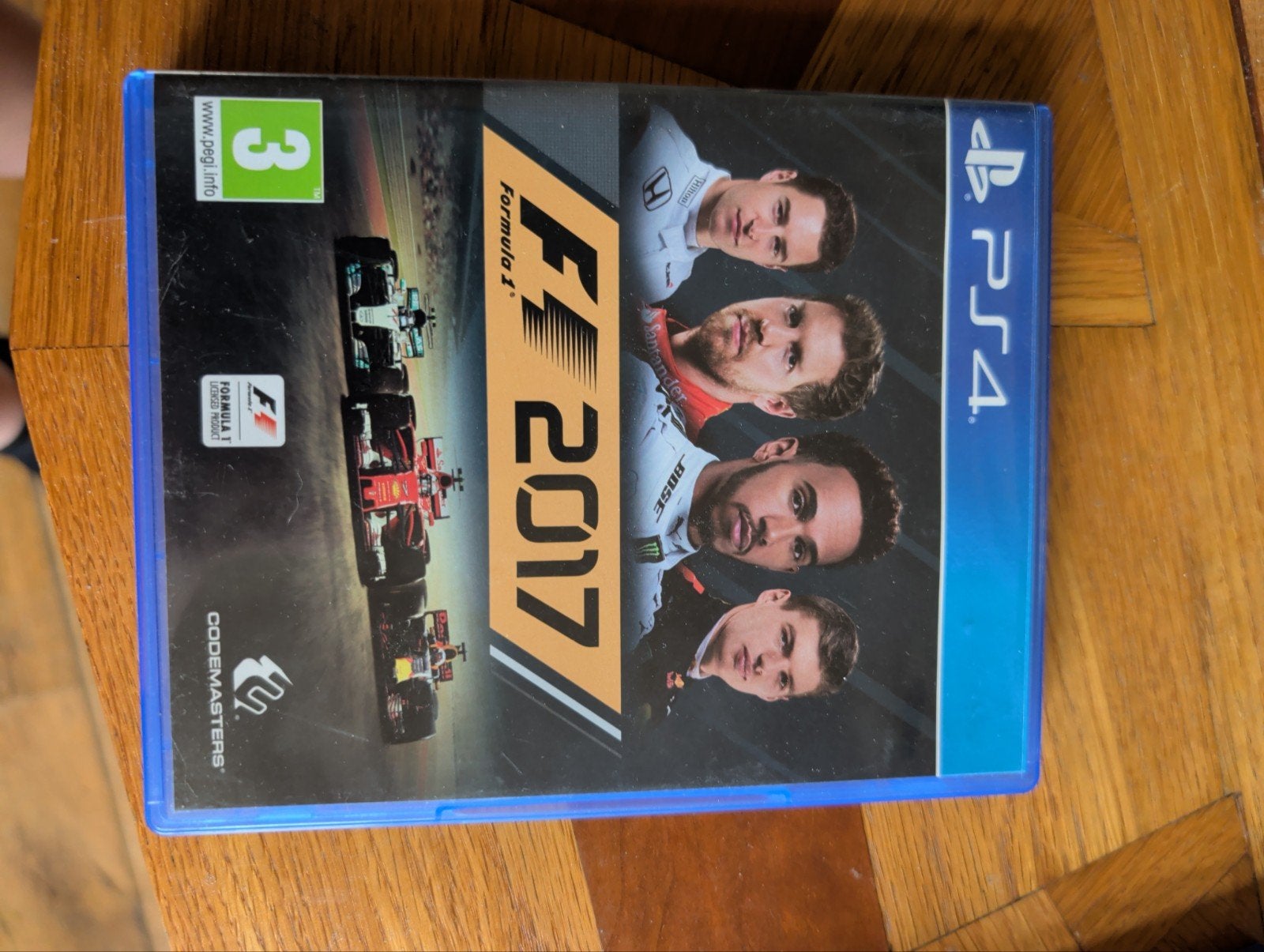 F1 2017 PS4 - Racegame Formule 1, Racen en Vliegen, 2 spelers, Ophalen of Verzenden, Zo goed als nieuw