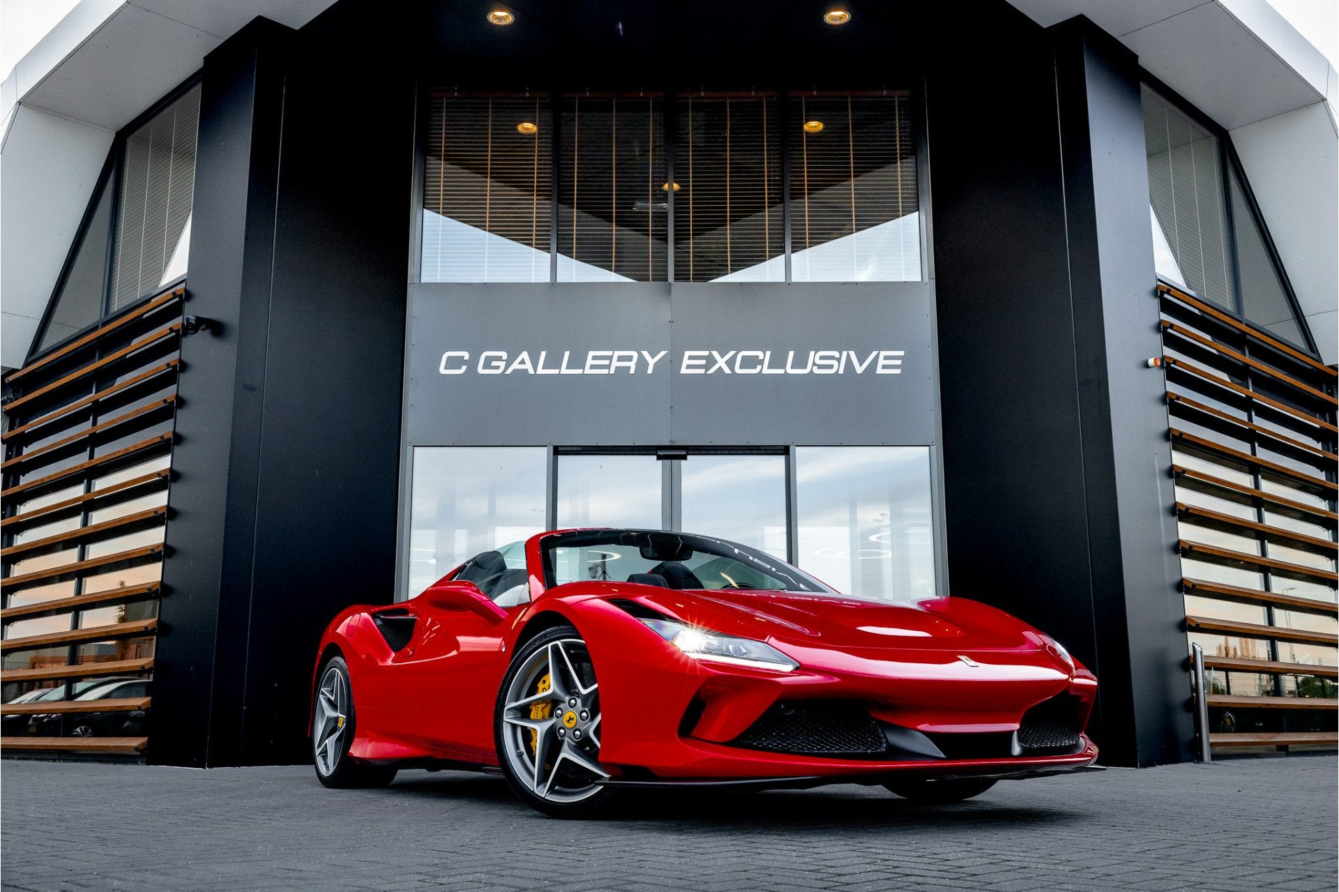 Ferrari F8 Spider 3.9 V8 HELE - Passenger Display | Lift | C, Auto's, Automaat, Achterwielaandrijving, Gebruikt, Cabriolet