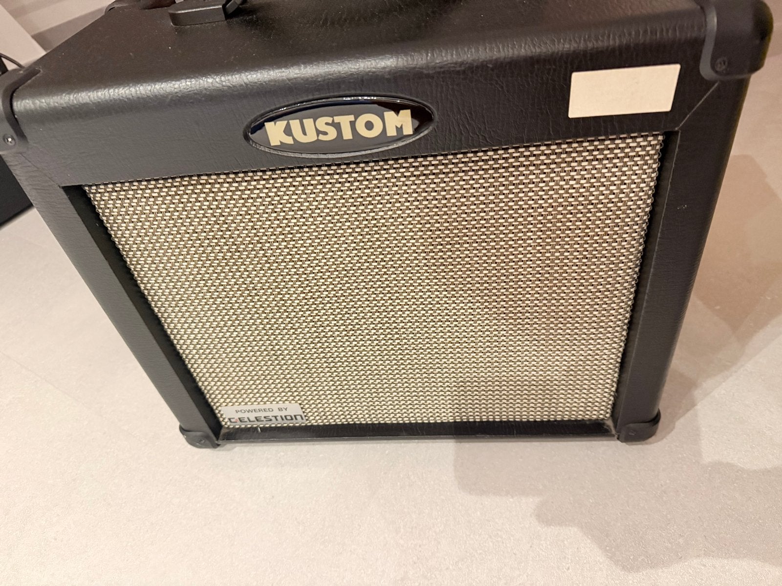 Kustom DFX 35 Gitaarversterker - Compact en Veelzijdig