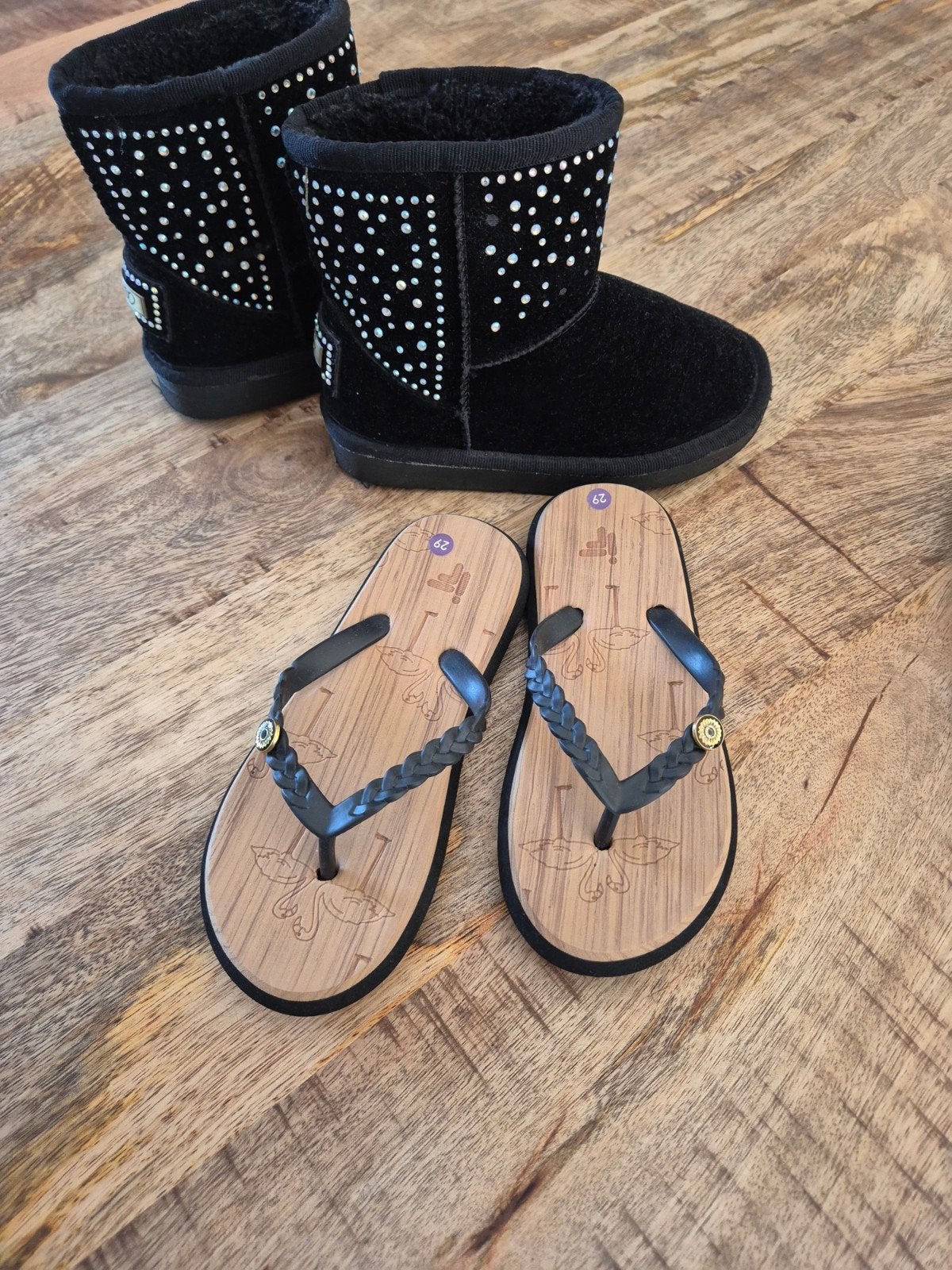 Zwarte laarsjes en slippers maat 29, Ophalen of Verzenden, Gebruikt, Onbekend, Meisje