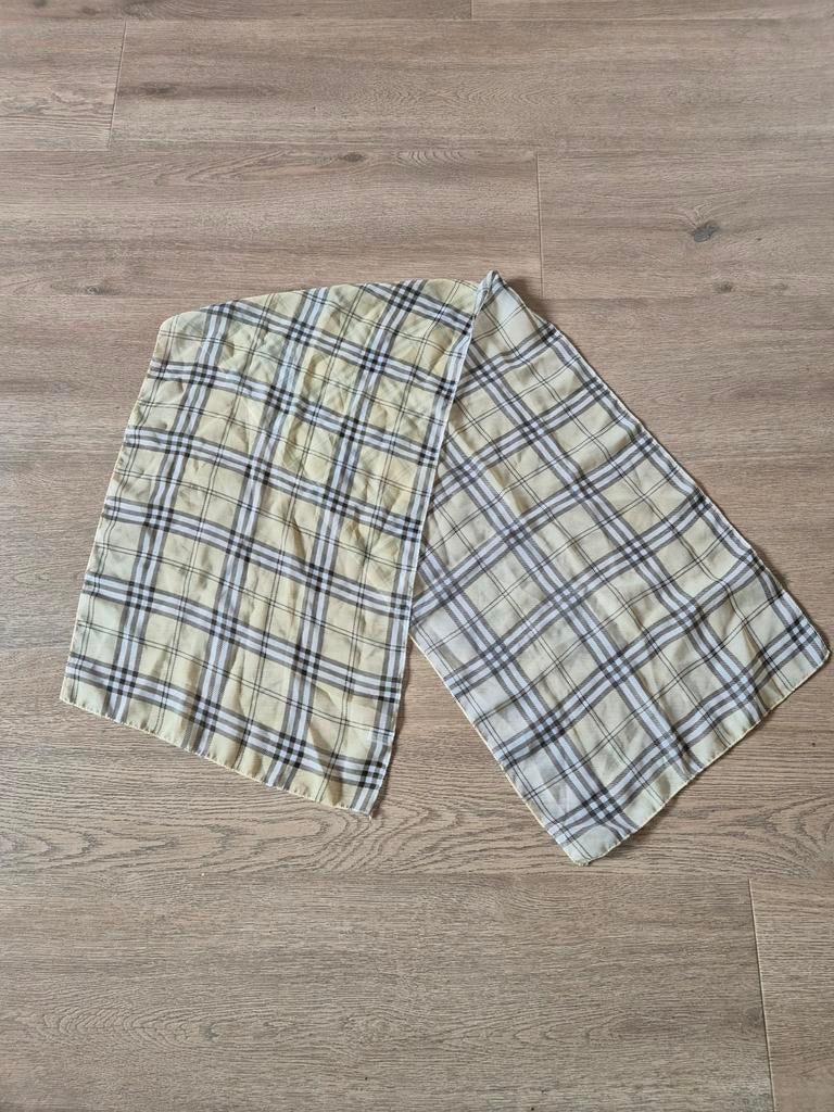 Dun sjaaltje, Kleding | Dames, Mutsen, Sjaals en Handschoenen, Ophalen of Verzenden, Zo goed als nieuw, Sjaal