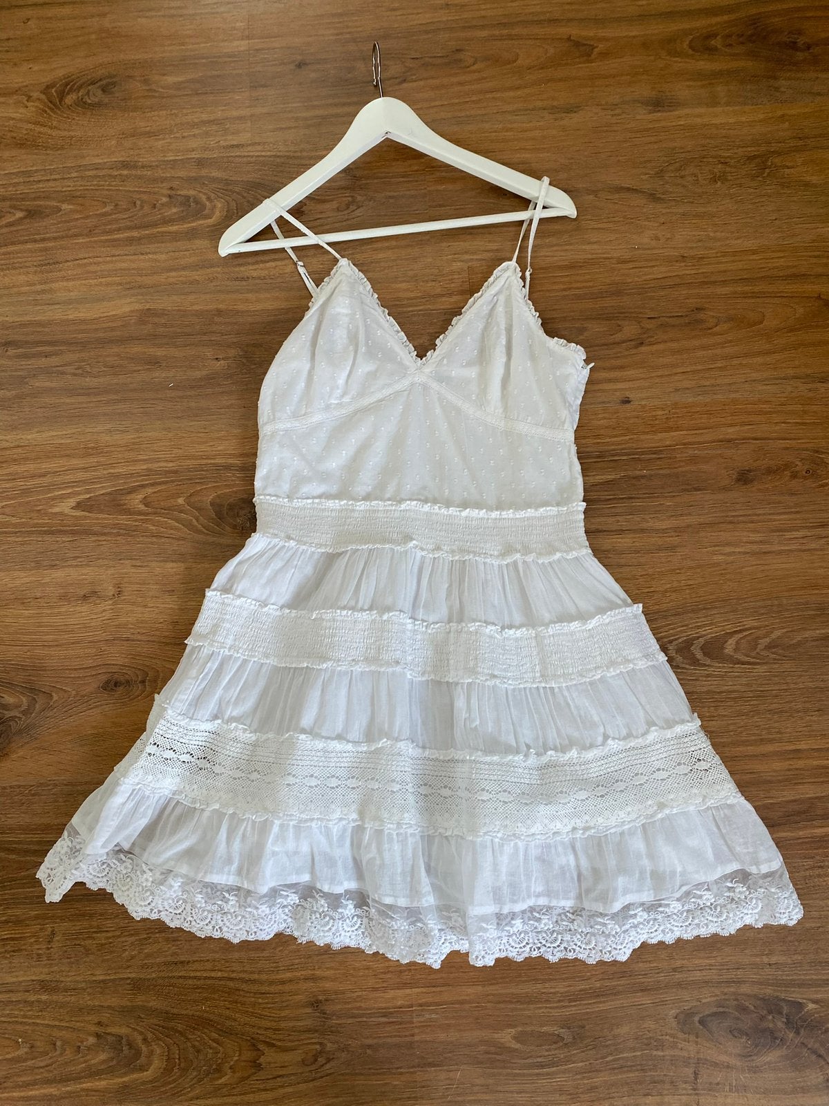 Nikki dames witte jurk met kant, Maje, Ted Baker model, M/38, Maat 38/40 (M), Wit, Ophalen of Verzenden, Zo goed als nieuw