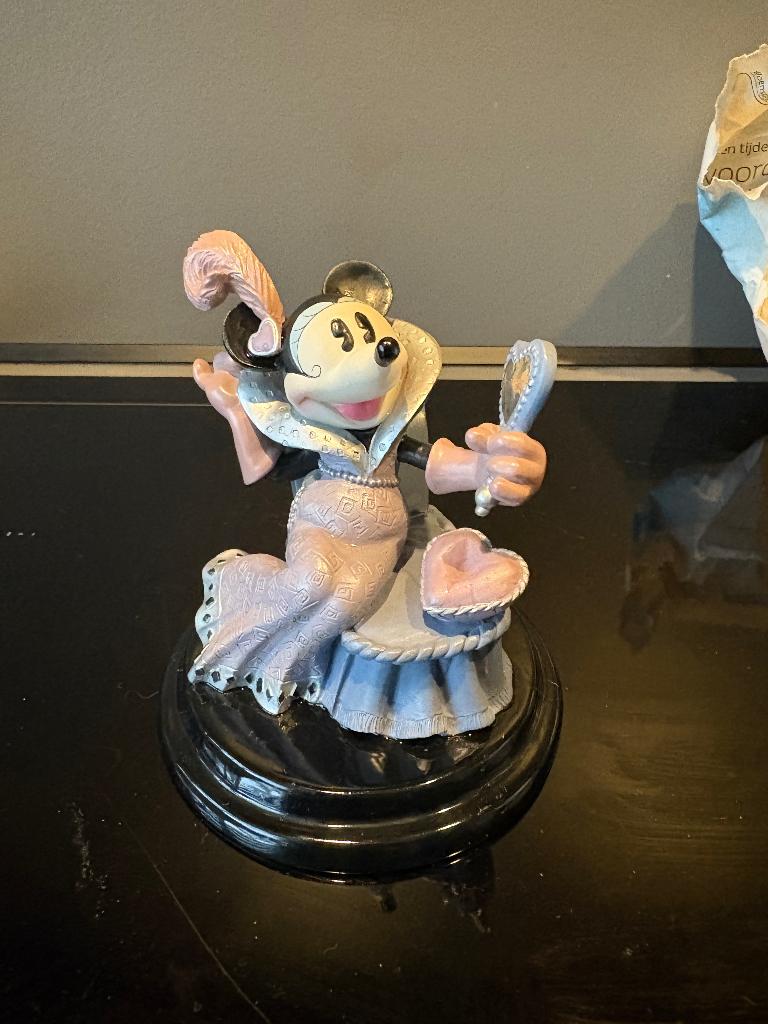 Mini mouse verzamel beeldje, Verzamelen, Ophalen of Verzenden, Mickey Mouse, Zo goed als nieuw, Beeldje of Figuurtje
