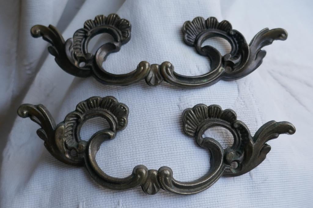 Antieke bronzen kastdeur handgrepen  -  4 stuks, Antiek en Kunst, Ophalen of Verzenden, Brons