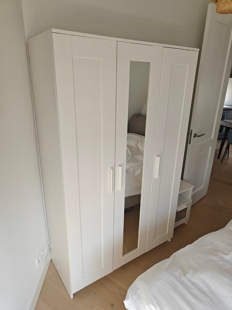 IKEA BRIMNES kledingkast met gratis nachtkastje, Huis en Inrichting, Gebruikt, 100 tot 150 cm, 200 cm of meer, Overige houtsoorten