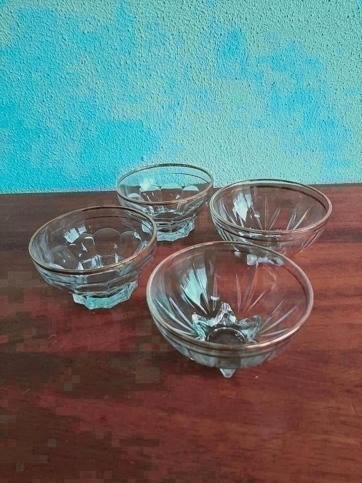 Set van 4 franse glazen schaaltjes, Ophalen of Verzenden