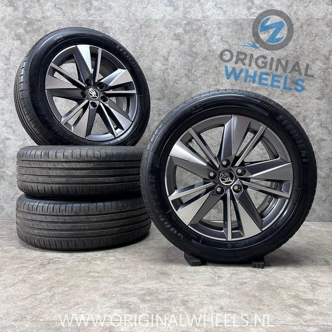 DEMO 17 inch originele velgen + zomerbanden Skoda Karoq, -, -, Banden en Velgen, 17 inch