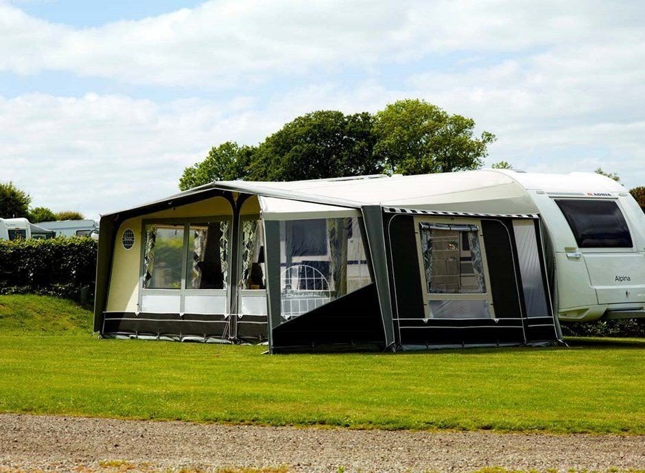 Isabella easy corner 2 seizoenen gebruikt, Caravans en Kamperen, Ophalen, Zo goed als nieuw