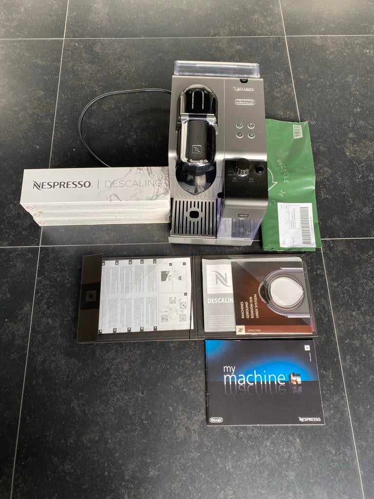 Nespresso De'Longhi Lattissima One Koffiemachine, Ophalen, Koffiemachine, Zo goed als nieuw, 1 kopje