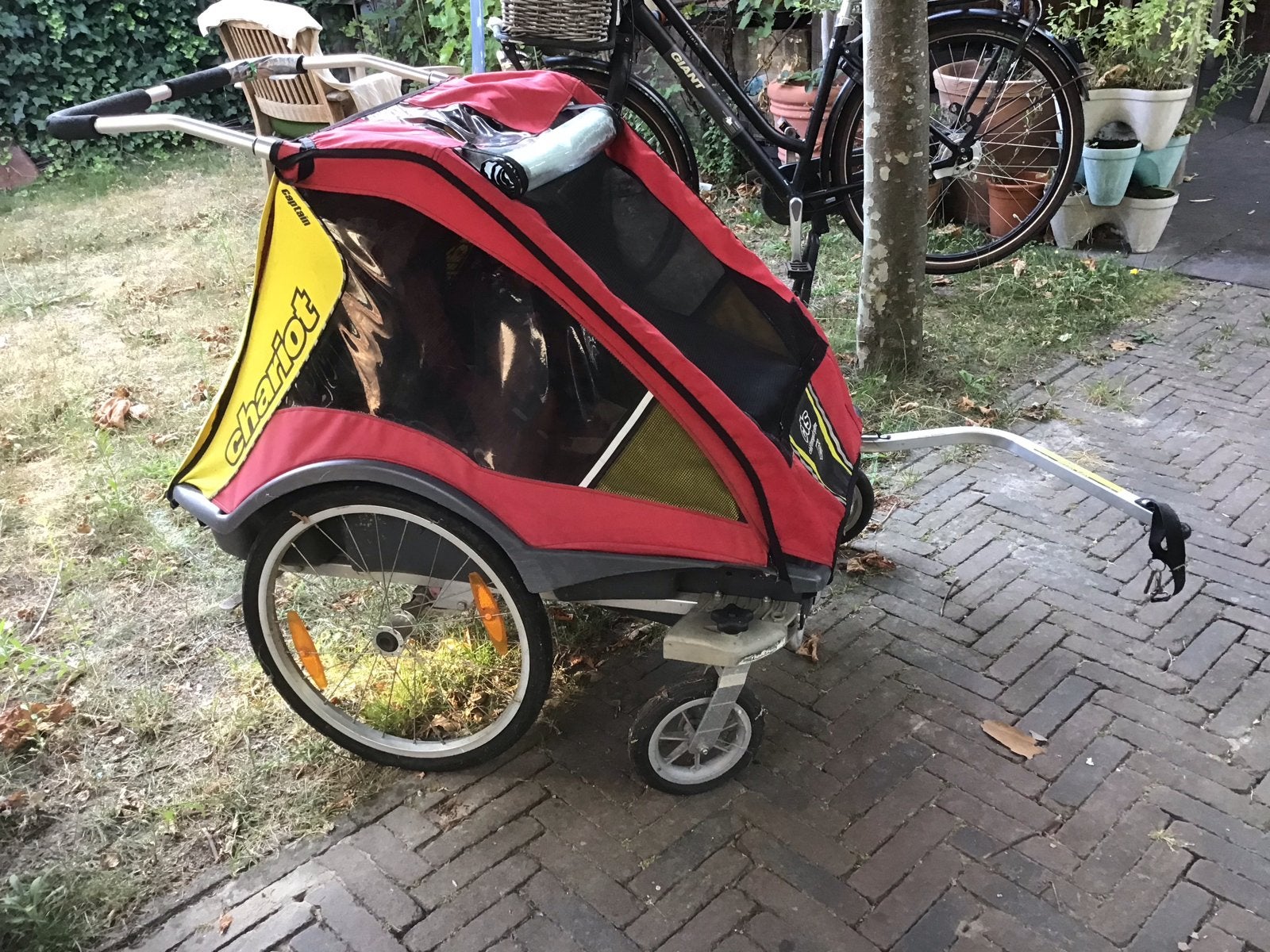 Chariot fietskar voor kinderen - Rood/Geel, Ophalen, Gebruikt, Opvouwbaar, Kinderkar
