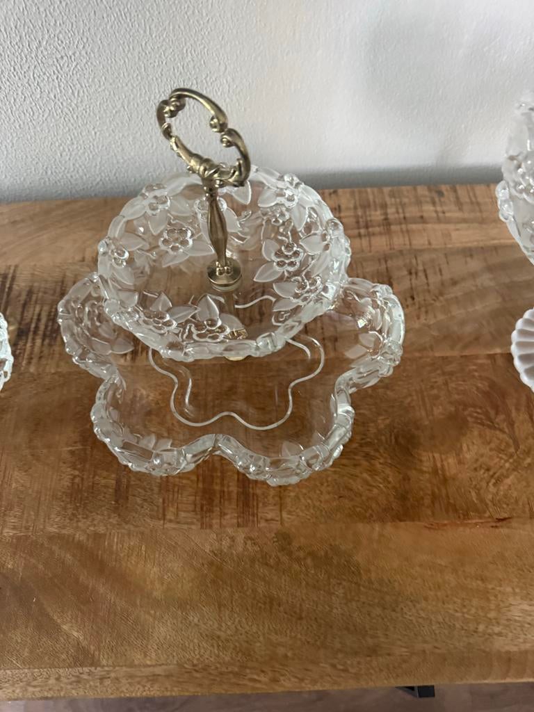 Kristallen etagere en schaaltjes met bloemmotief, Antiek en Kunst, Ophalen of Verzenden