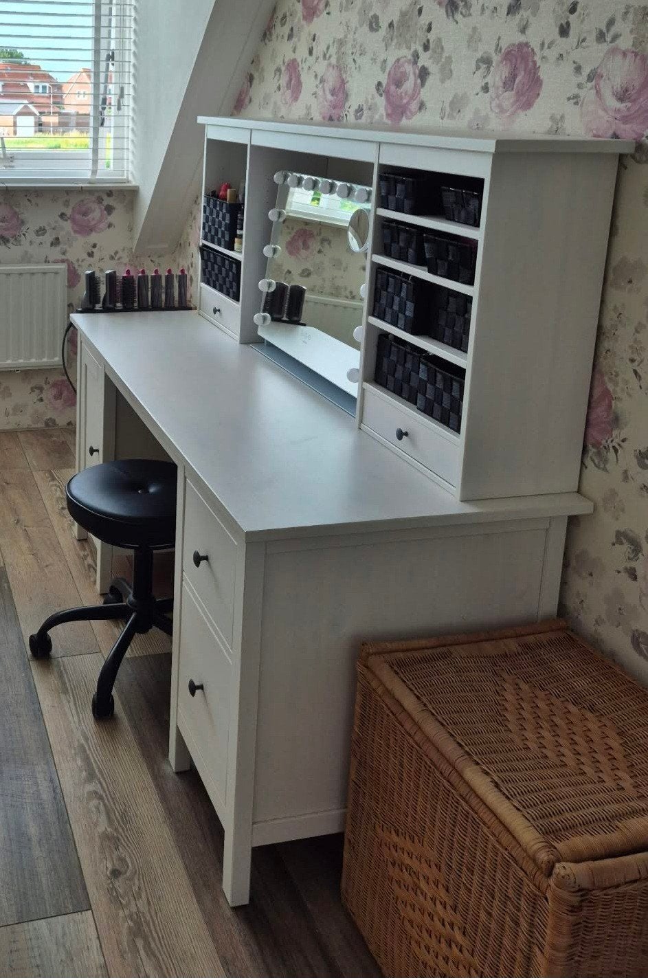 Kaptafel Hemnes met opbouwdeel incl passende  spiegel, Huis en Inrichting, Bureaus, Ophalen, Zo goed als nieuw, IKEA, Wit