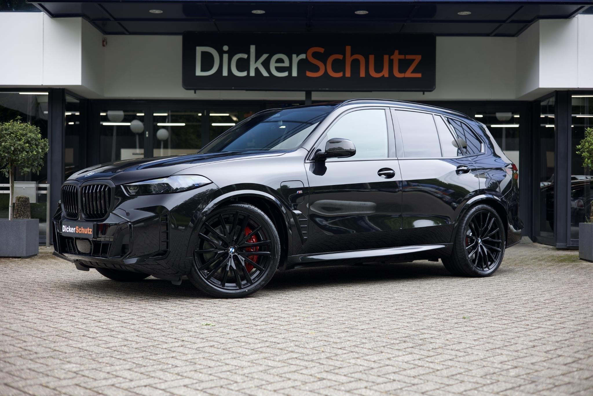BMW X5 xDrive50e M Sport Pro SkyLounge | B & W | Vierwielb., Auto's, 2395 kg, Zwart, Bedrijf, 489 pk