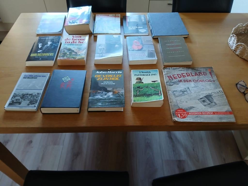 Verzameling oorlogsboeken  29 stuks, Ophalen, Tweede Wereldoorlog, Gelezen