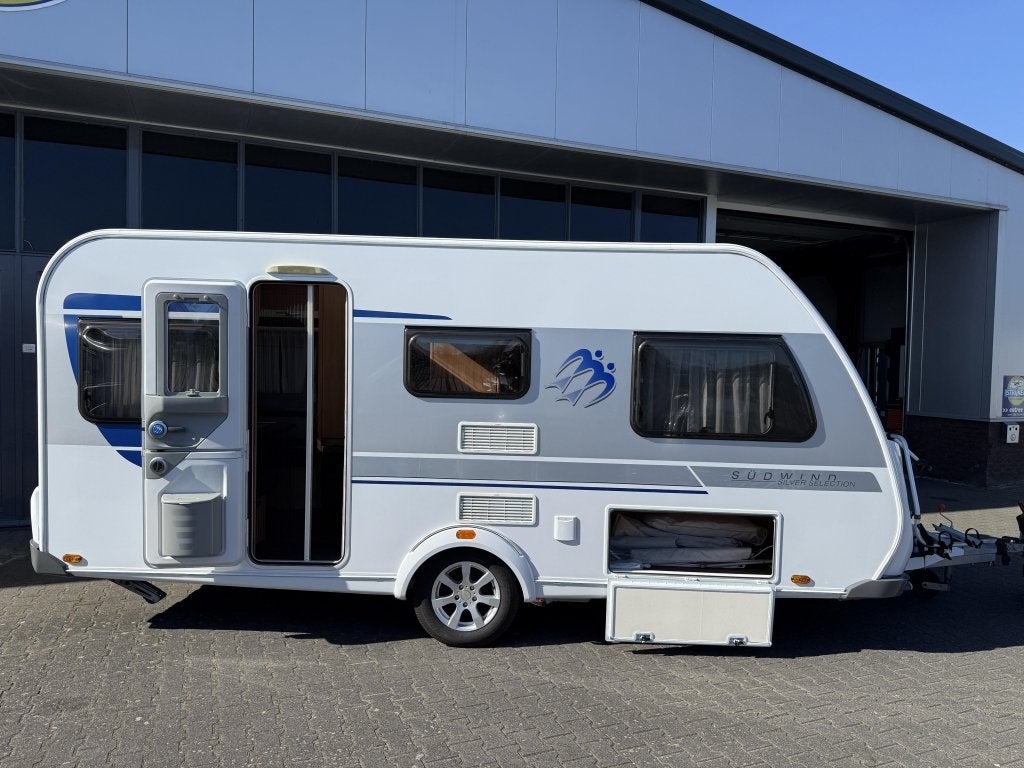Knaus Sudwind Silver Selection 460 EU Aparte bedden Bovag 26, Lengtebed, Bedrijf, Treinzit, 4 tot 5 meter