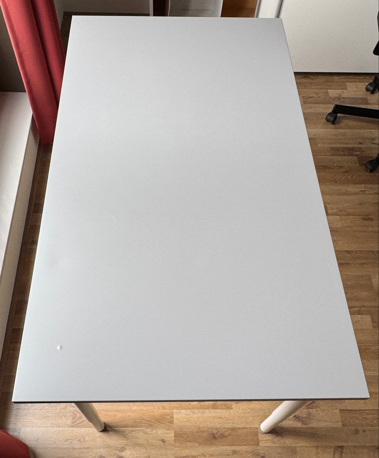 Grey table with 4 adjustable feet from IKEA, Ophalen, Gebruikt, In hoogte verstelbaar, IKEA