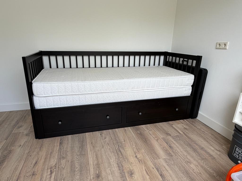 IKEA Hemnes uitschuifbed zwart met 2 lades, Ophalen, Gebruikt, 90 cm, Zwart