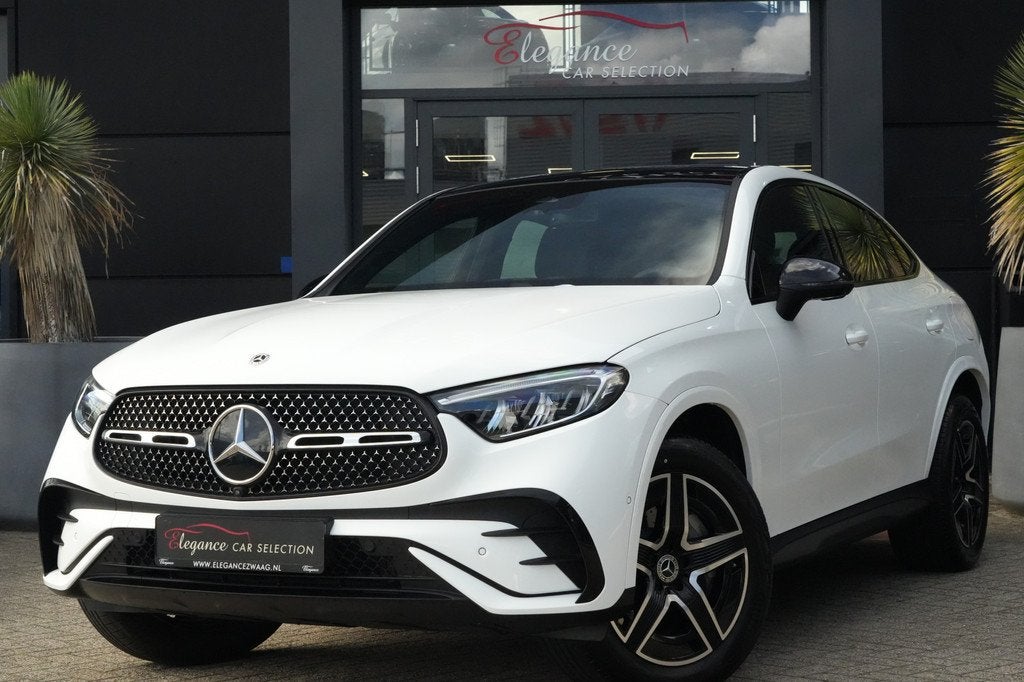 Mercedes-Benz GLC Coupé 300e 4MATIC AMG Line Plus 313pk Pan, Automaat, Gebruikt, Zwart, 2000 kg