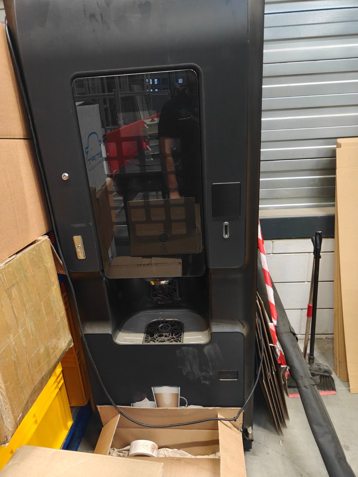 Grote koffiemachine voor kantoor of horeca, Ophalen, Gebruikt, 10 kopjes of meer, Koffiemachine