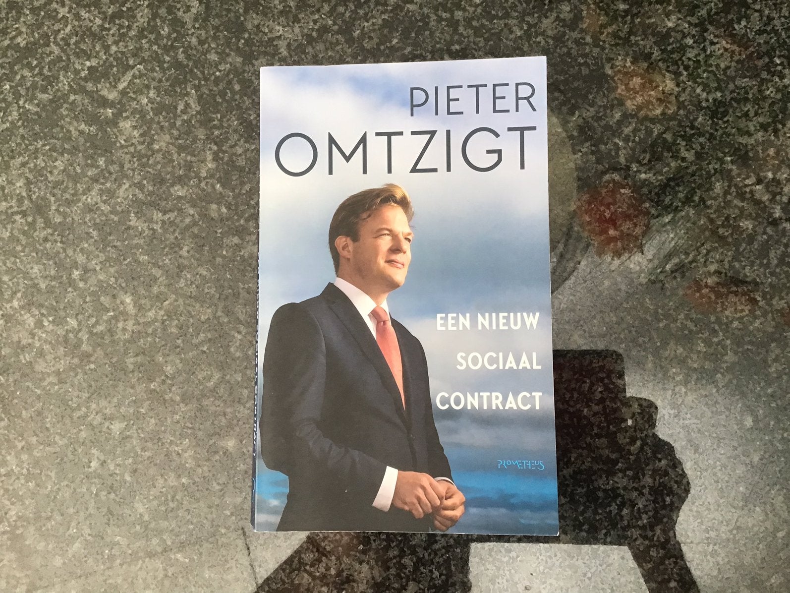 Boek Pieter Omzigt, Ophalen of Verzenden, Zo goed als nieuw