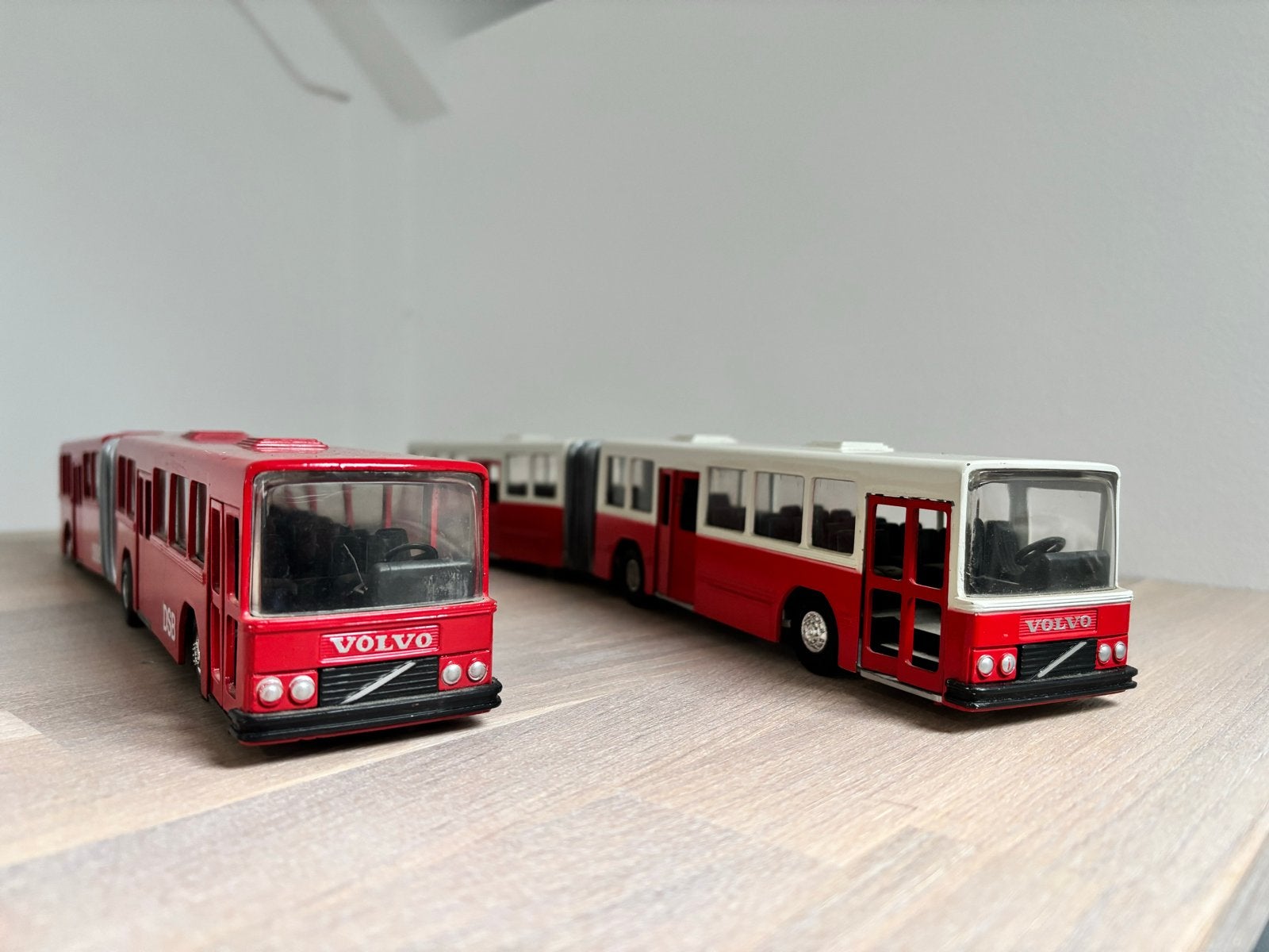 Volvo B10M gelede bus schaalmodel 1:50, Hobby en Vrije tijd, Ophalen of Verzenden, Gebruikt, Bus of Vrachtwagen