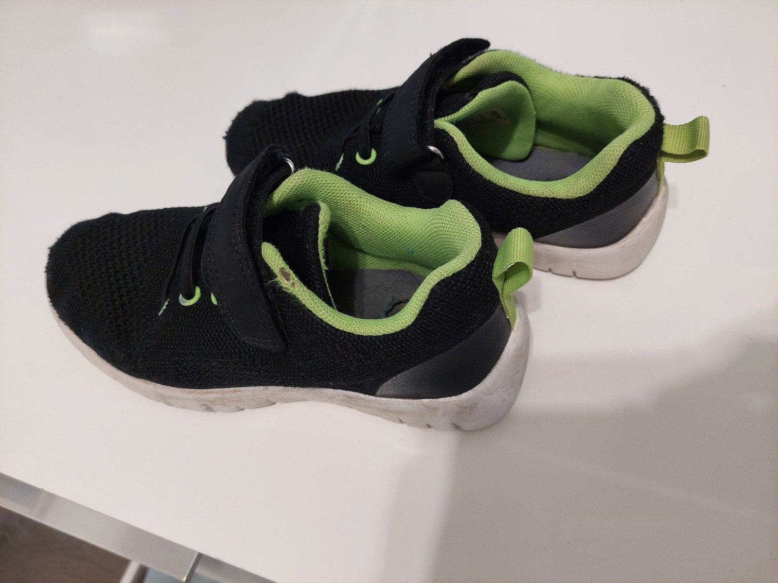 Pepperts Sportschoenen Zwart/Groen Maat 31, Gebruikt, Pepperts, Ophalen of Verzenden, Jongen of Meisje