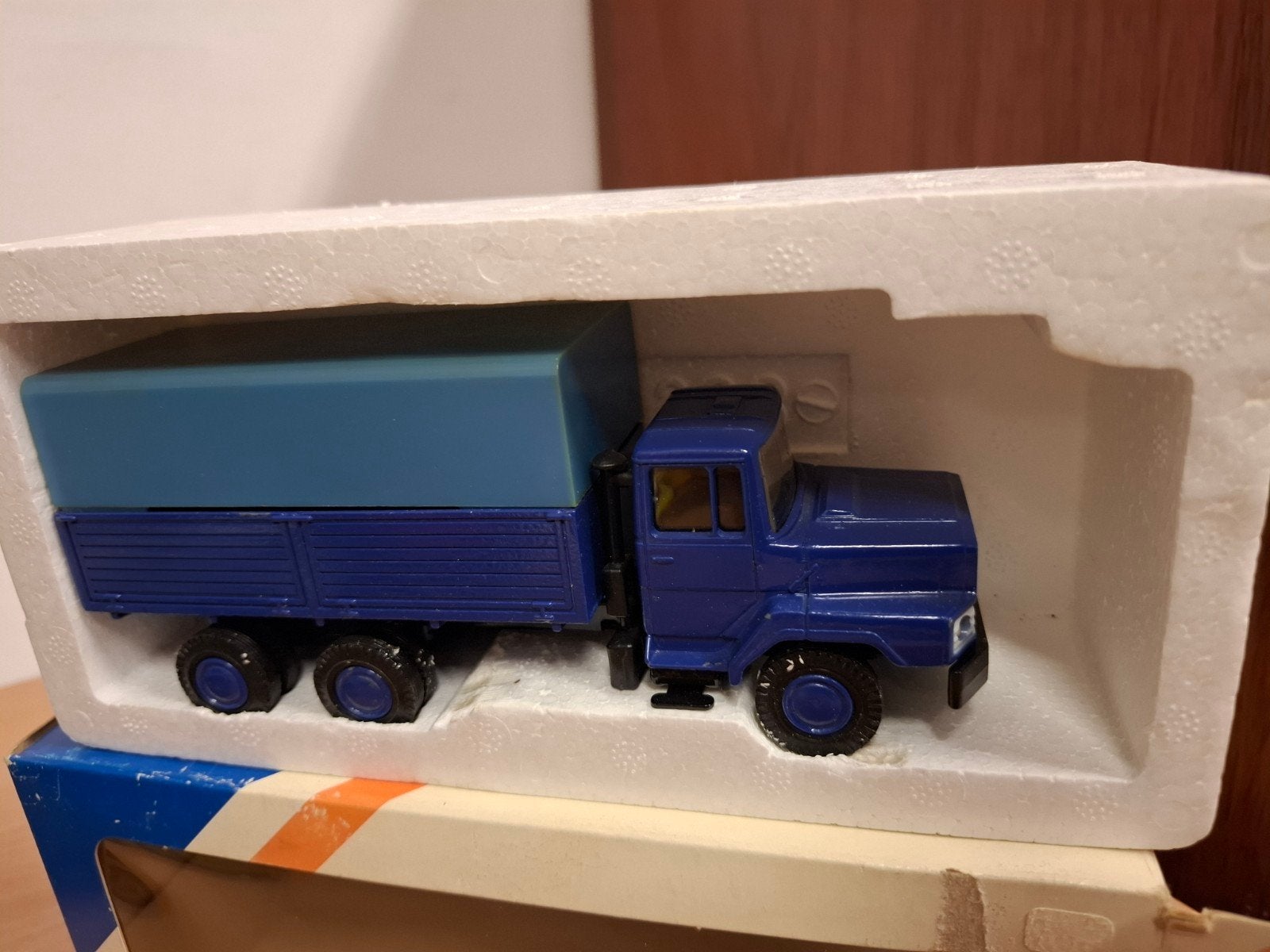 Daf Nat 2800 bakwagen  Lioncar 1:50, Hobby en Vrije tijd, Modelauto's | 1:50, Ophalen of Verzenden, Zo goed als nieuw, Bus of Vrachtwagen