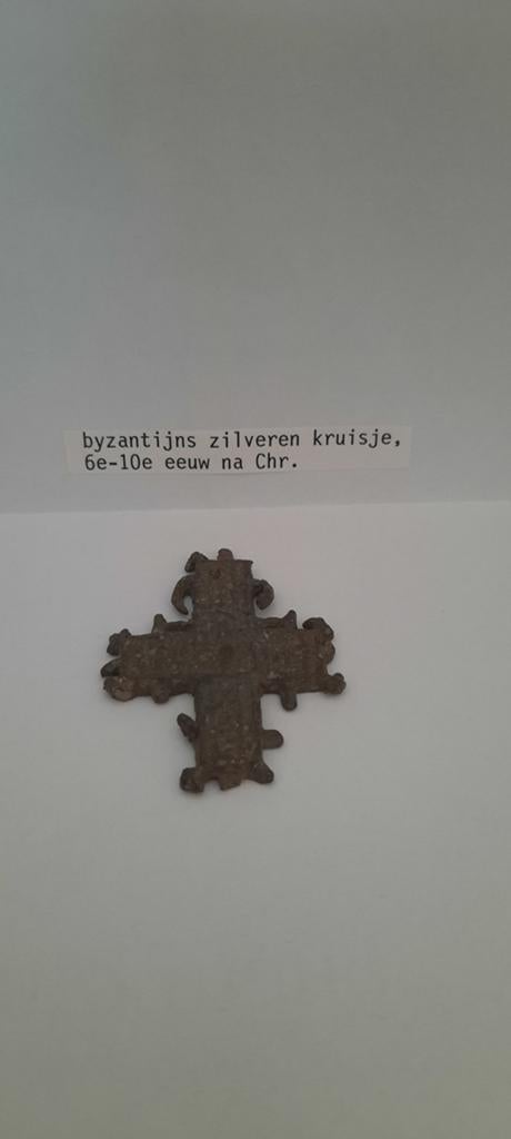 Byzantijns zilveren kruisje, 6e-10e eeuw na Chr., Antiek en Kunst, Antiek | Religie, Ophalen of Verzenden