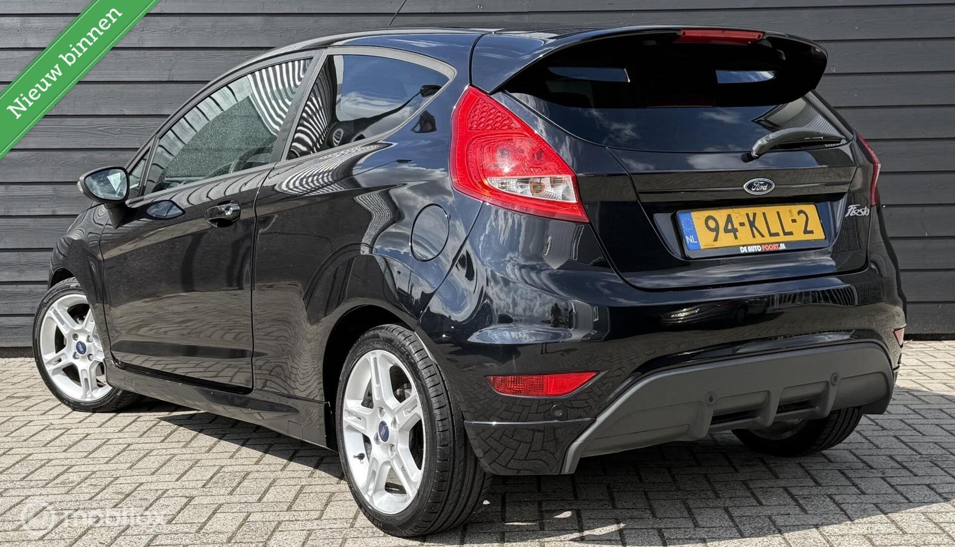 Ford Fiesta 1.6 Sport Clima/Cruise/Winterpack/17 inch/Elektr, Gebruikt, Electronic Stability Program (ESP), 4 cilinders, Met garantie (alle)