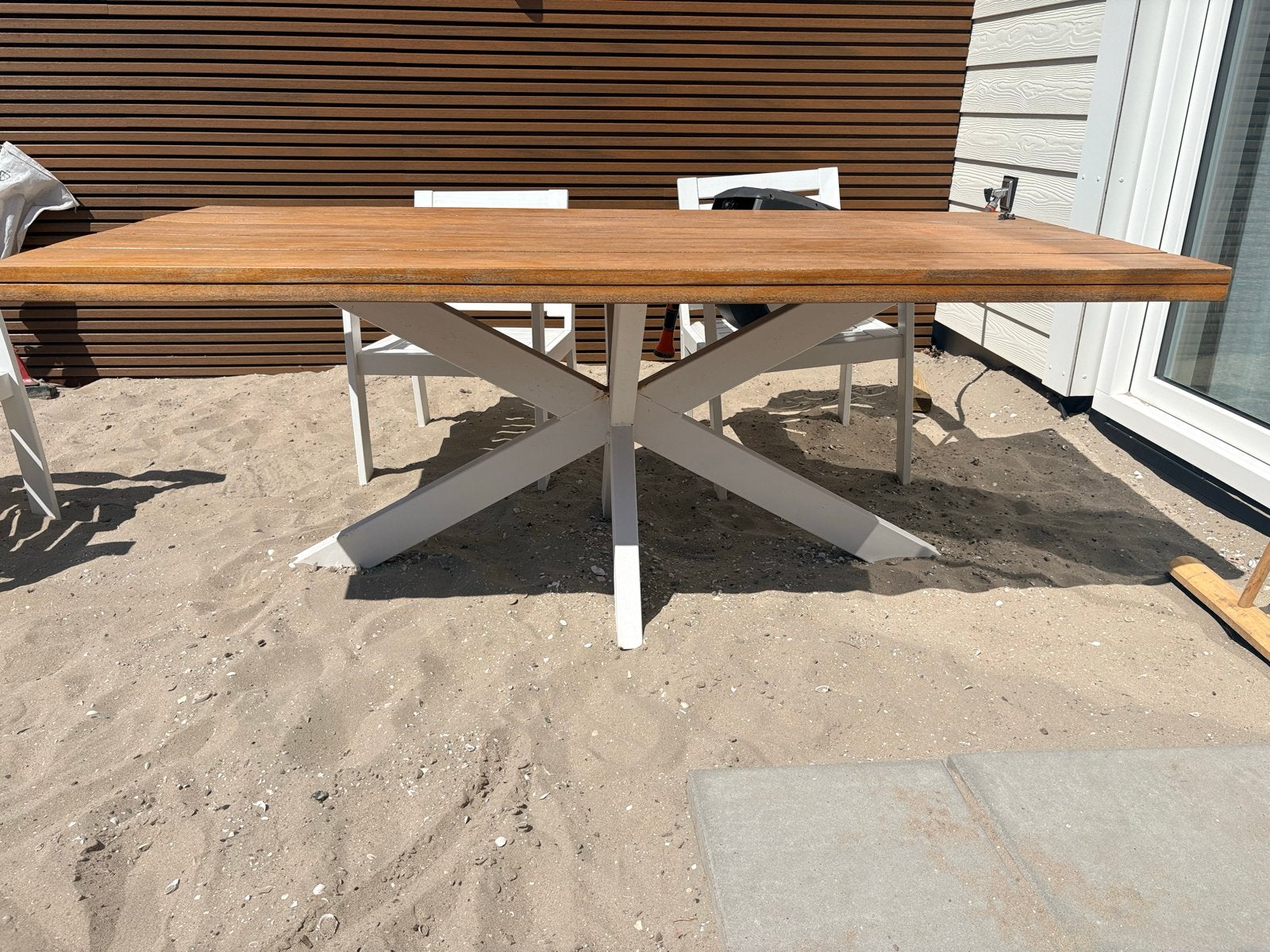 Grote tuintafel met houten blad en metalen onderstel, Tuin en Terras, Tuintafels, Ophalen, Gebruikt, Rechthoekig, Hout