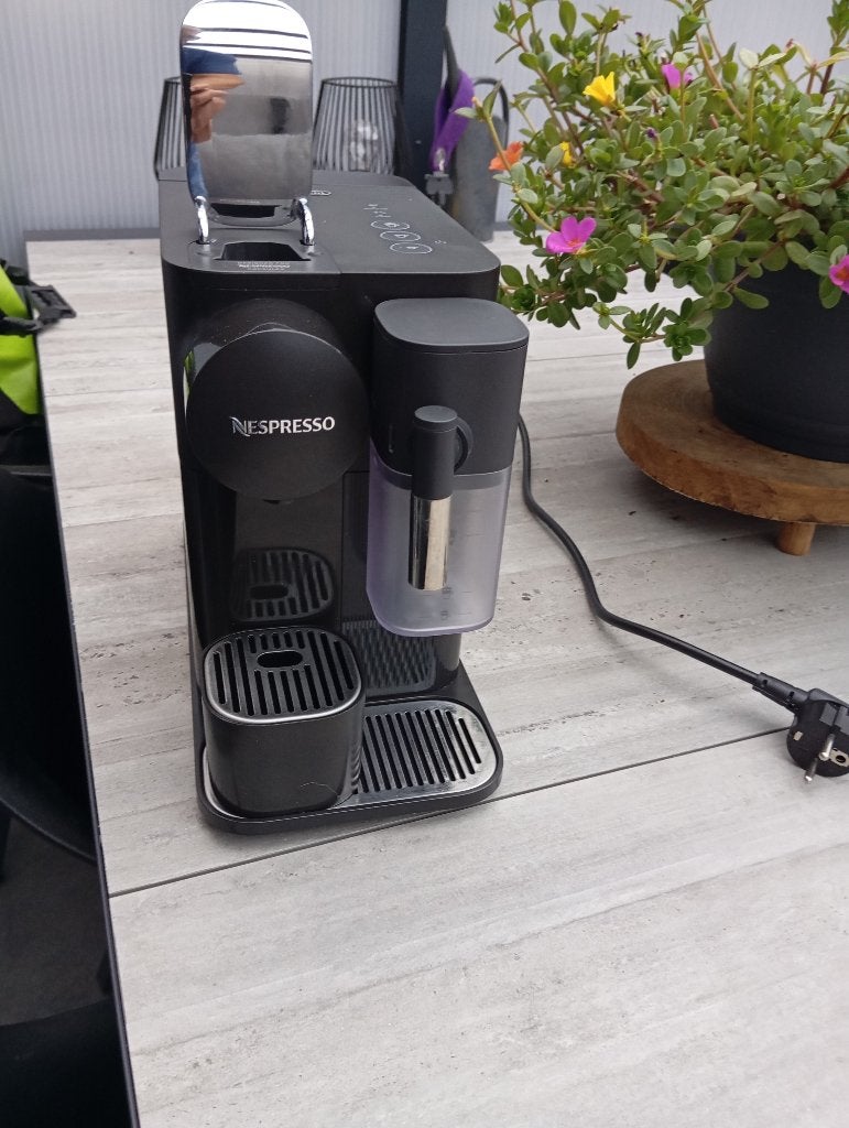Foto 15 van Nespresso DeLonghi koffiezetapparaat
