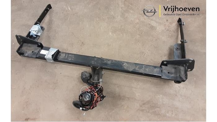 Trekhaak van een Opel Astra (Astra K 15-), Gebruikt, -, -, Opel