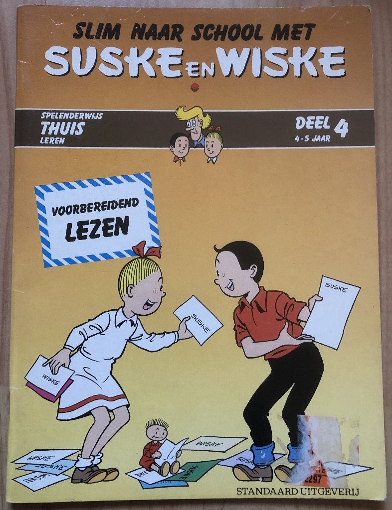 SUSKE EN WISKE - SLIM NAAR SCHOOL MET S&W - DEEL 4 - 1988, Eén stripboek, Ophalen of Verzenden, Zo goed als nieuw, Willy Vandersteen
