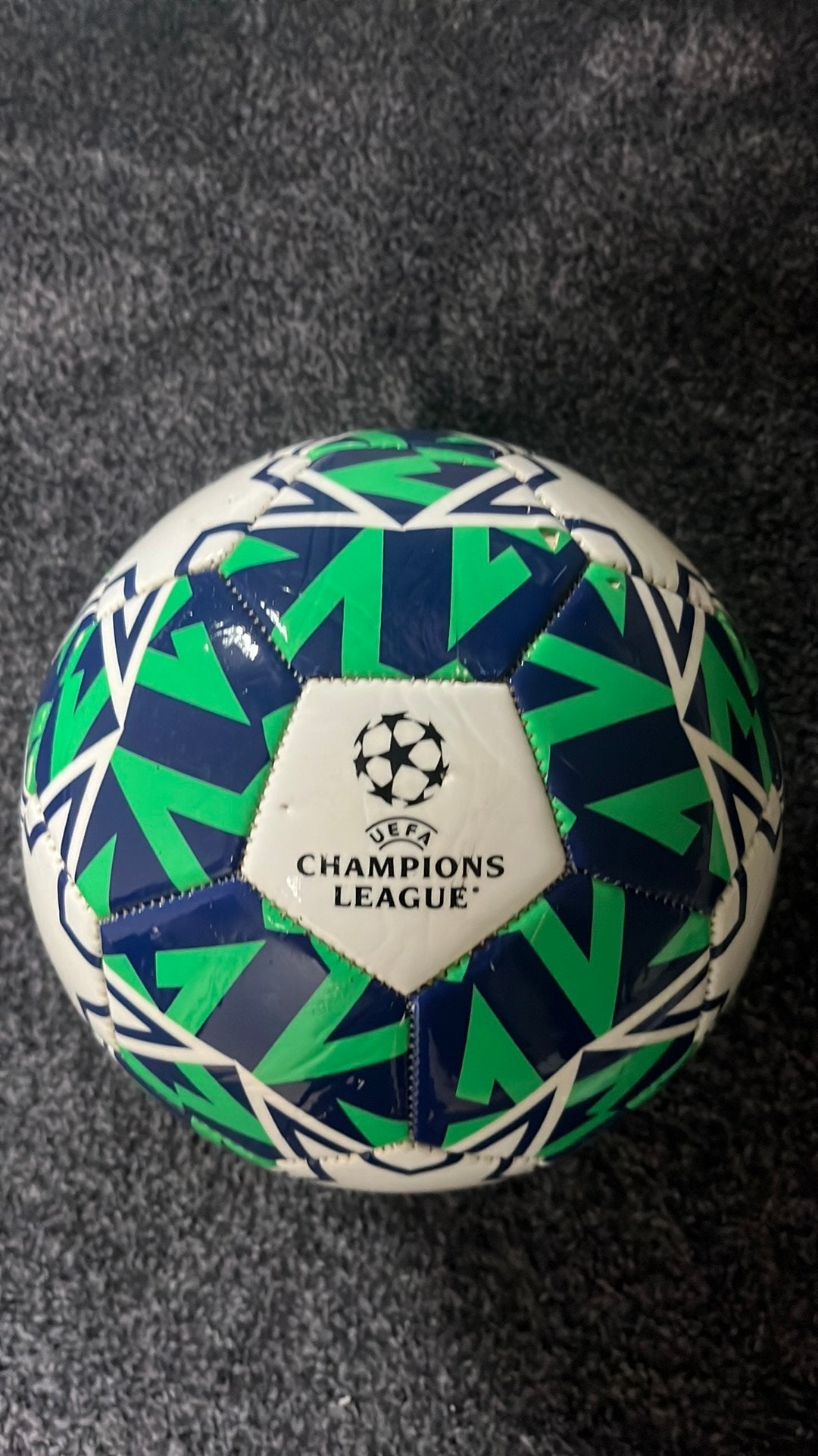 Voetbal 15 euro, Maat XS of kleiner, Ophalen of Verzenden, Zo goed als nieuw, Bal