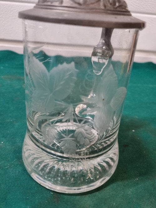 bierpul glas met tinnen deksel gegraveerde bladeren, Verzamelen, Ophalen of Verzenden, 'T Olde Gre-j, Info@toldegrej.nl, Endepoelstraat 20f Didam