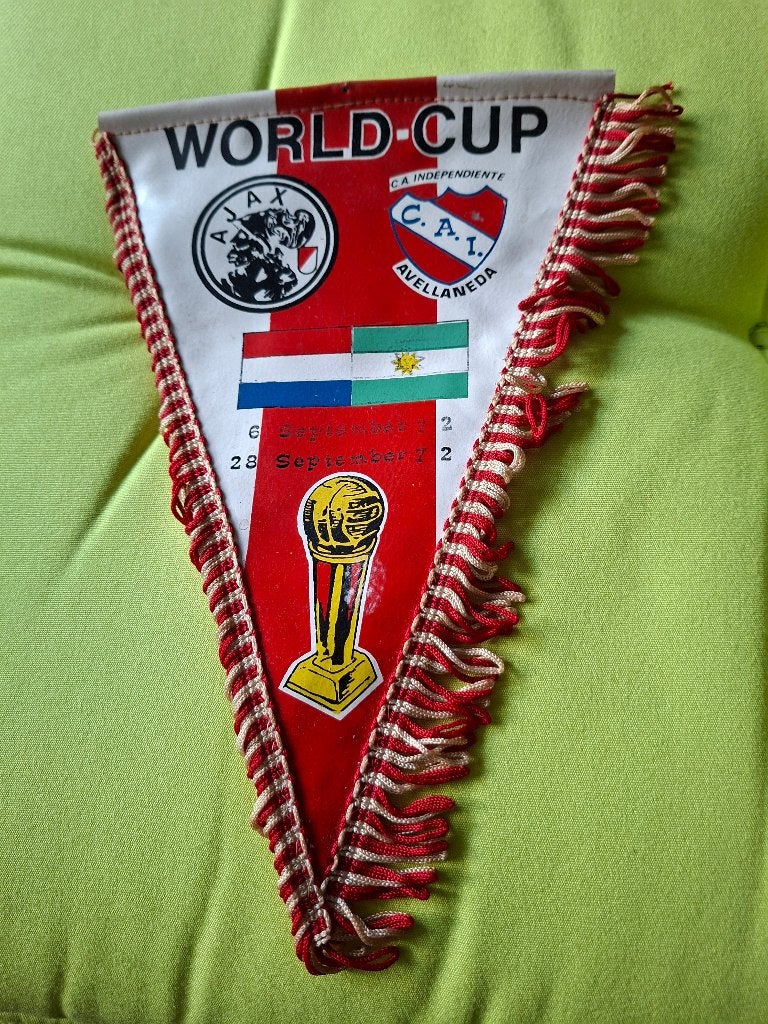 Vaantje world- cup Ajax C.A.Indipendiente sept 1972, Ophalen of Verzenden, Zo goed als nieuw, Ajax, Vaantje of Sjaal